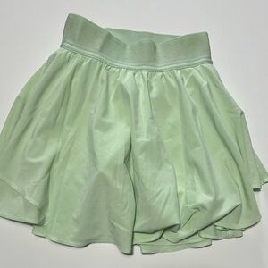 Lululemon court rival skirt